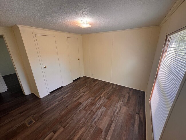 Foto del edificio - Home For Rent In Arab