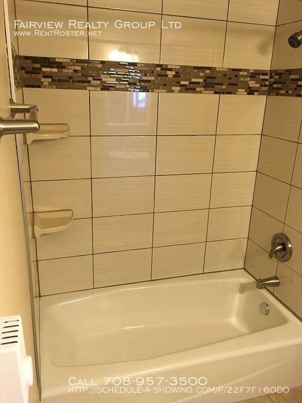 Building Photo - 1 bedroom in Crestwood IL 60445