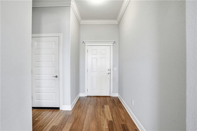 Foto del edificio - 2007 W Gilligan Ave