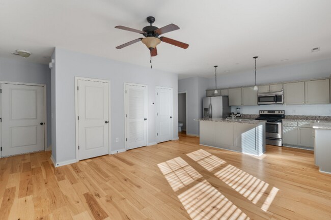 Building Photo - 8438 Brookmoor Ln