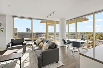 Building Photo - 1751 Pinnacle Dr