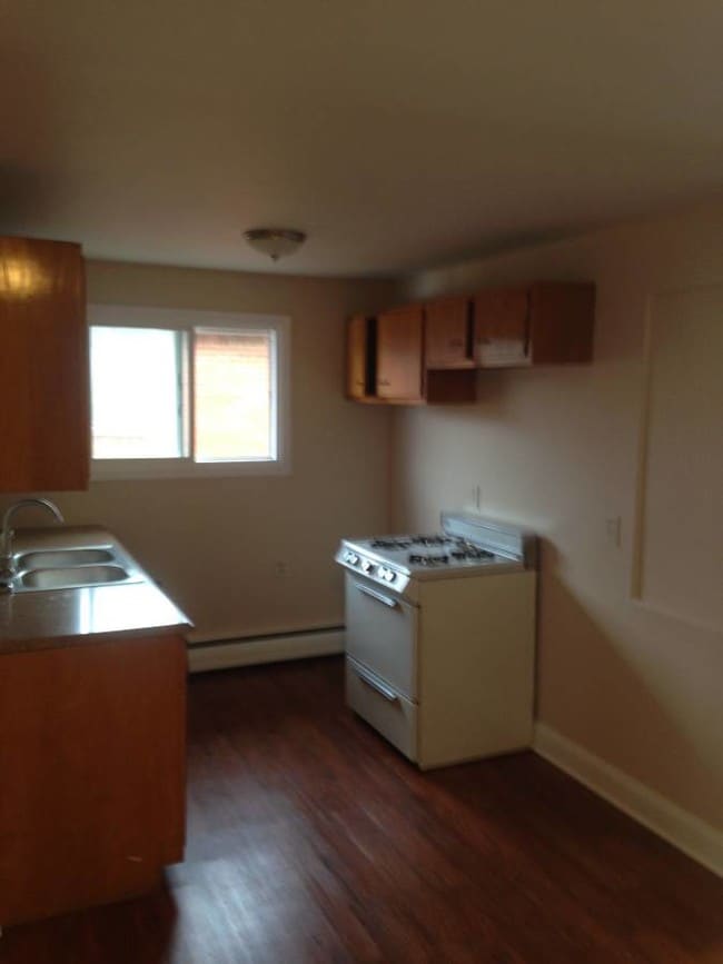 Building Photo - 55 Princeton Ave
