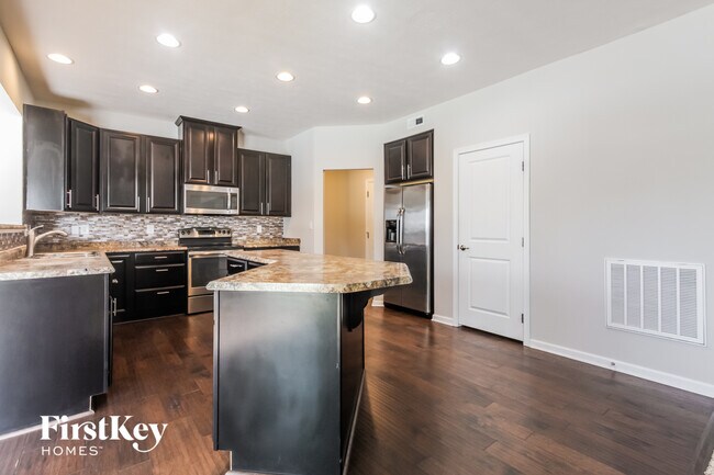 Foto del edificio - 6660 Branches Dr