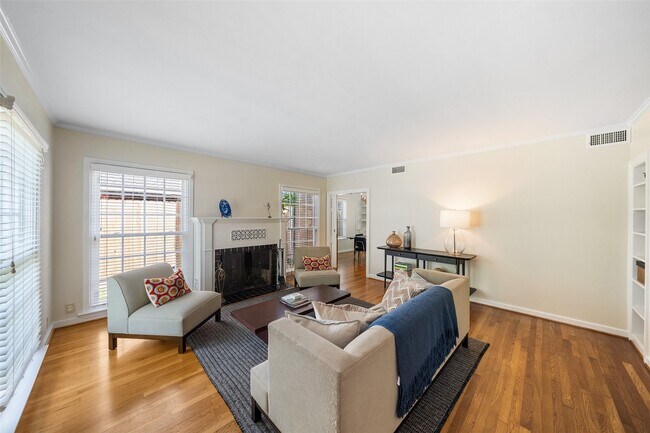 Foto del edificio - 6639 Fairfield St