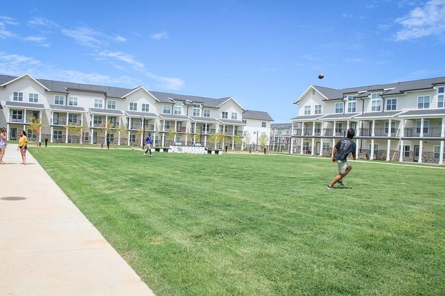 Wildwood Lubbock Resort Student Living Apartments