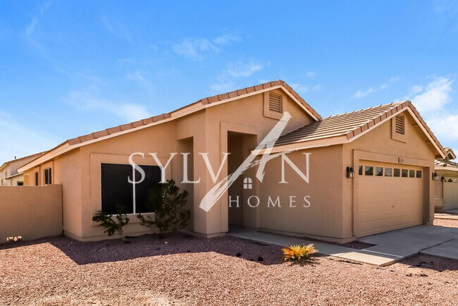 Foto del edificio - Gorgeous 3BR 2BA home, lovingly maintained!