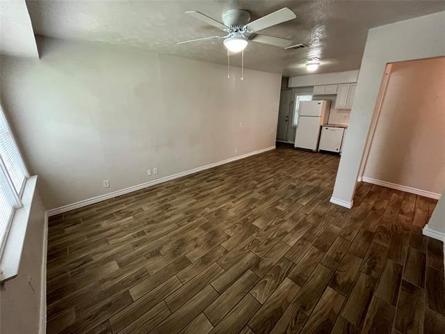 Foto del edificio - 1321 Elmhurst Dr