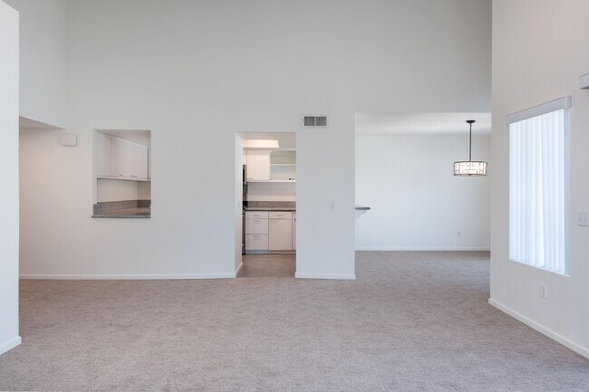 Foto del edificio - 35200 Cathedral Canyon Dr