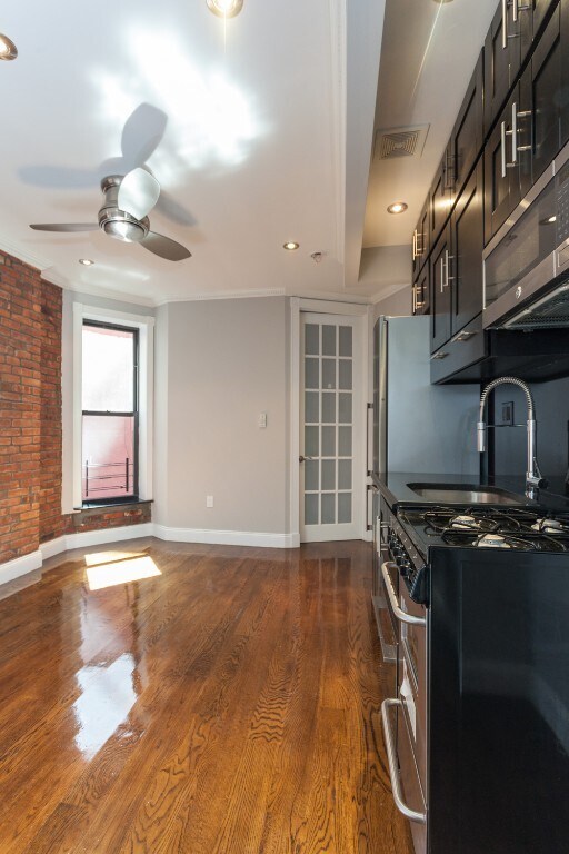 Building Photo - 3 W 103rd St