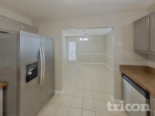 Foto del edificio - 311 Village Ln