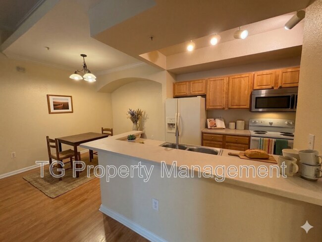 Foto del edificio - 10075 Gate Pkwy N