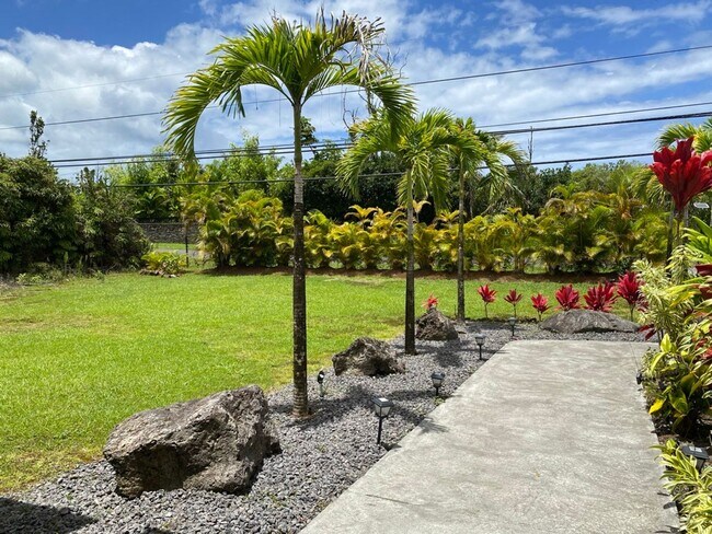 Foto del edificio - 3/2 Furnished & Pet Friendly-Hawaiian Paradise Park