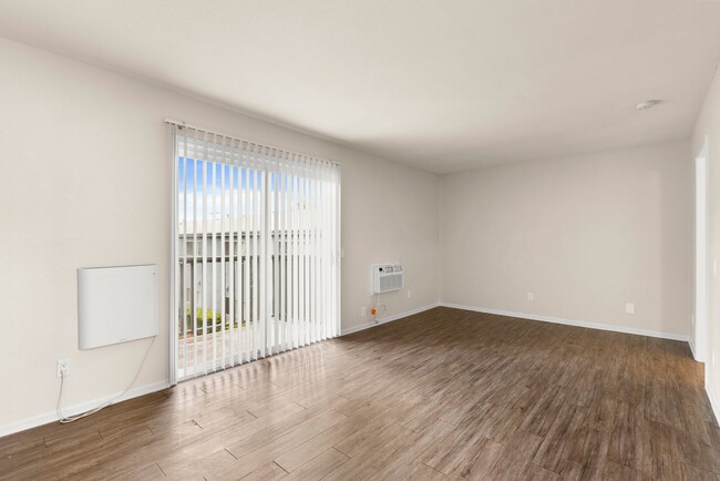 Foto del interior - Melrose Manor Apartments - Riverside, CA