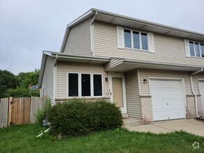 Building Photo - 5028 46th Ave