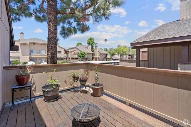 Building Photo - 6516 College Grove Dr