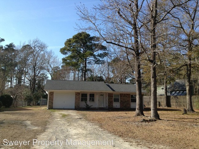 Building Photo - 317 E Bedford Rd