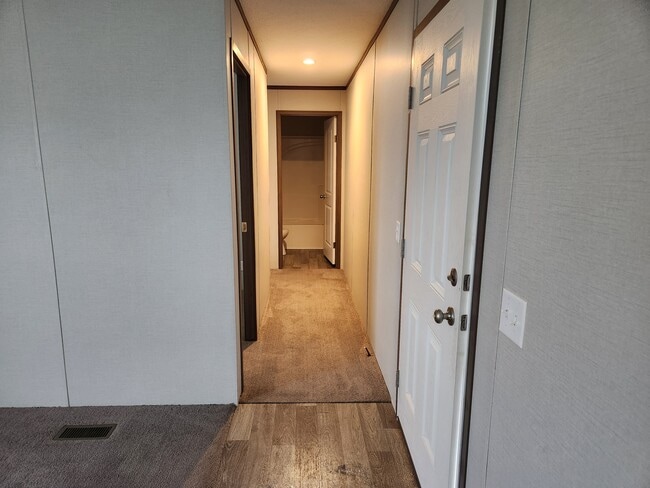 Building Photo - 504 Washington