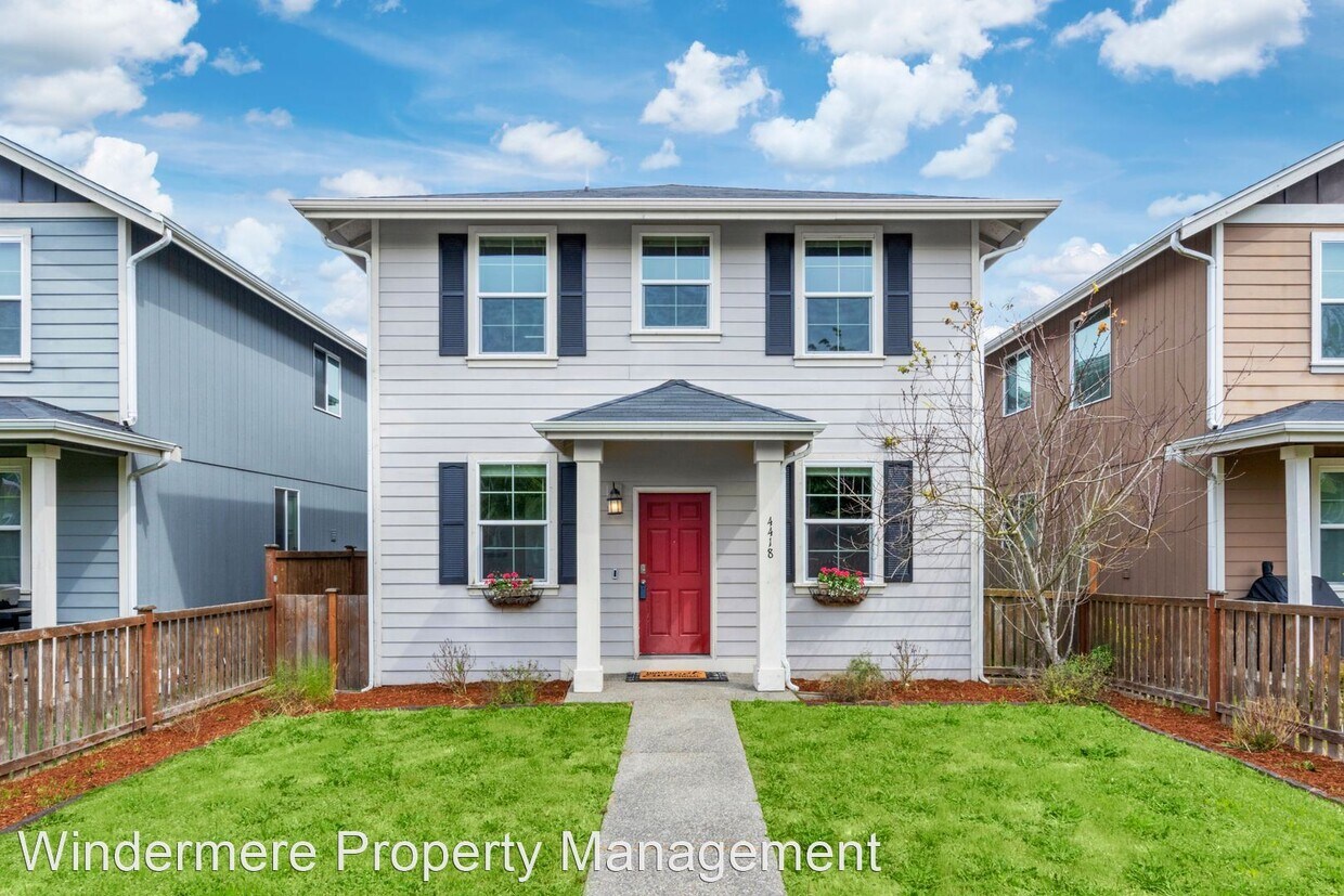Primary Photo - 4 br, 2.5 bath House - 4418 Abalone Street