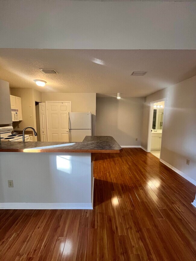 Building Photo - 39209 Harbour Vista Cir