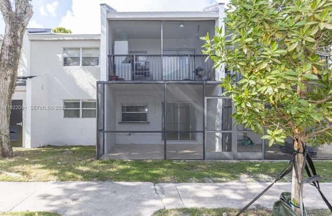 Building Photo - 4415 Treehouse Ln