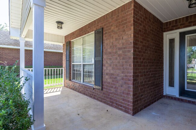 Building Photo - $1,850/month | 3 BD • 2 BA | No Pets