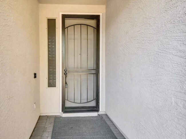 Foto del edificio - 3-bedroom, 3-bathroom 2212 home