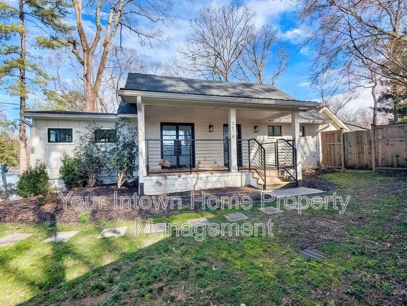 Foto principal - 2870 Ridgemore Rd NW