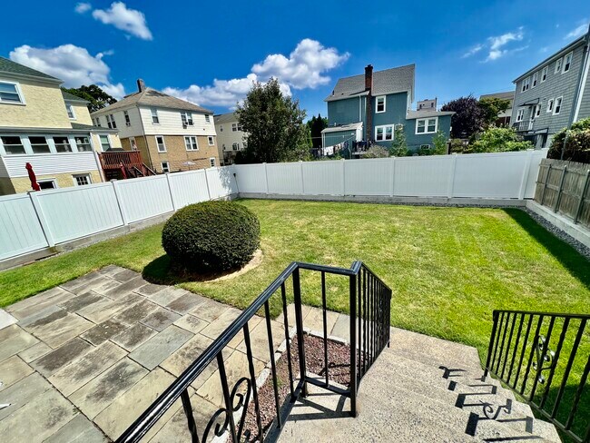 Building Photo - 105 Adelphi Ave