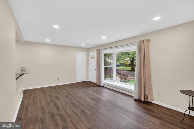 Foto del edificio - 8122 Gavin St