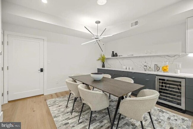 Building Photo - 1128 6th St NW