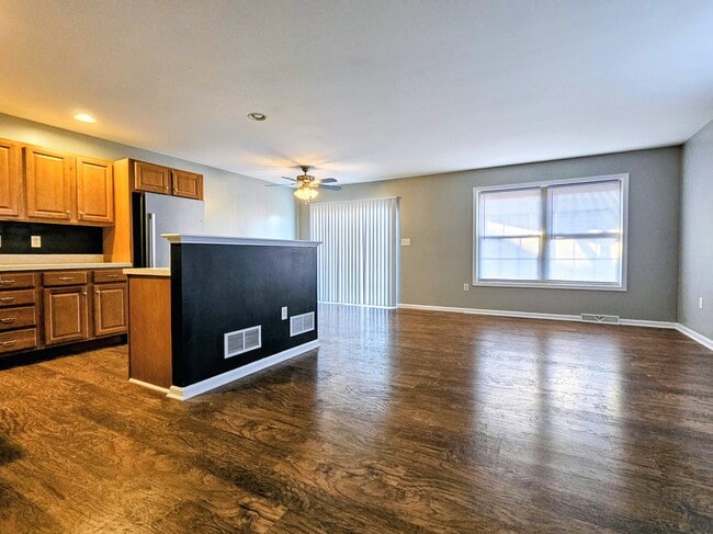 Building Photo - 21 Granite Dr