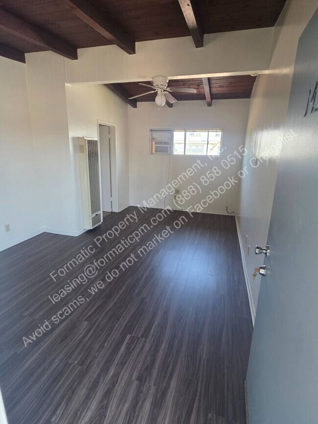 Foto del edificio - 14307 Norwalk Blvd