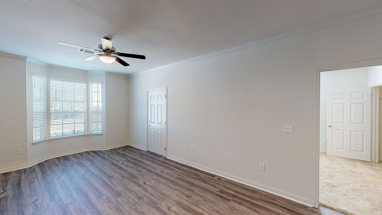 Photo - Highland Club Apartments