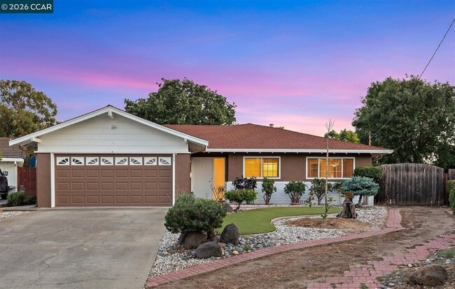 Building Photo - 55 Ceemar Ct