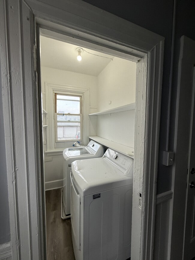 Photo - 96-98 Sargeant St-FL1 Apartment