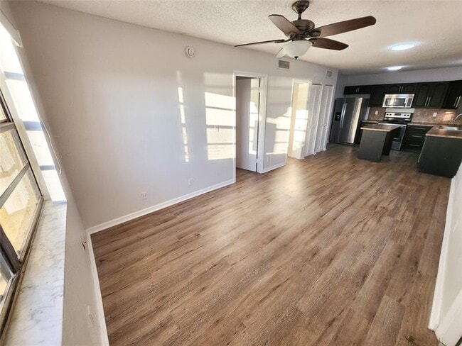 Foto del edificio - 513 S Ocean Dr