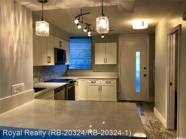Building Photo - 2 br, 2 bath House - 500 Universtiy Ave #122