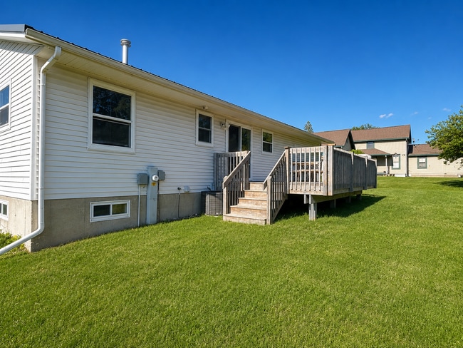Building Photo - Charming 2-Bedroom Home in a Quiet Residential Neighborhood