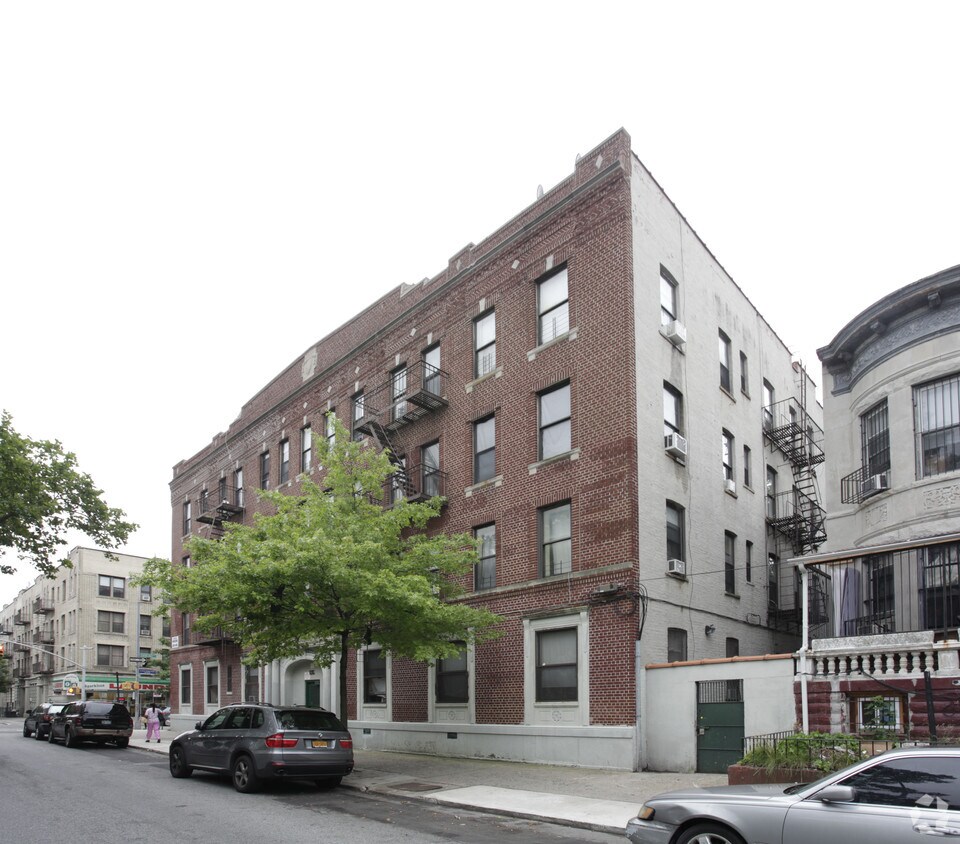 Building Photo - 1646 Union St