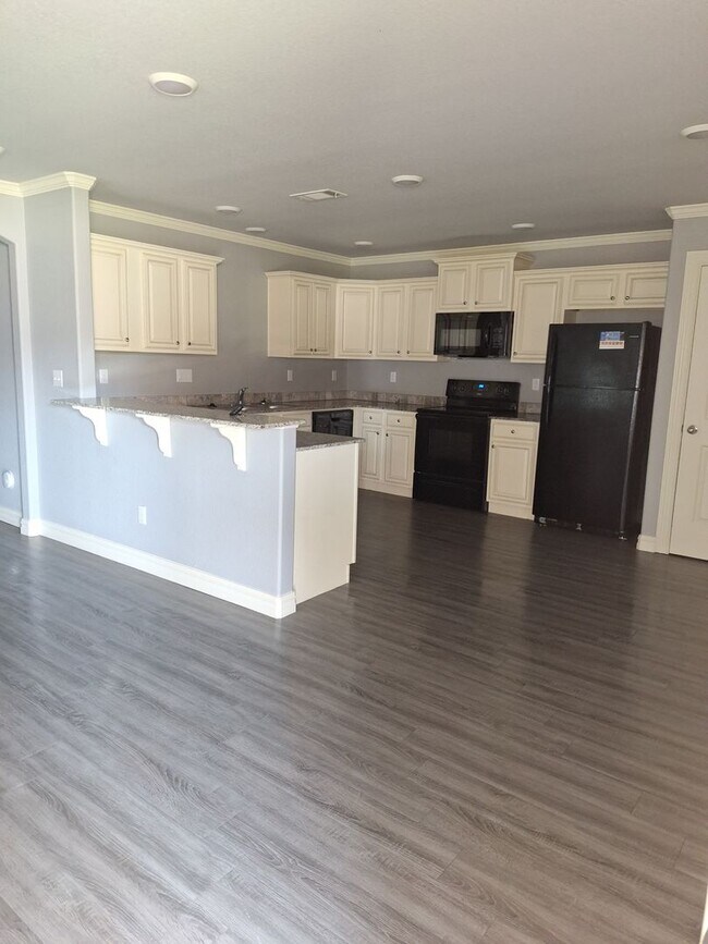 Foto del edificio - 3 bedroom Duplex