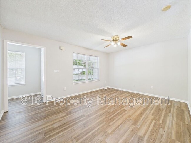 Foto del edificio - 2314-2316 Monroe Ave