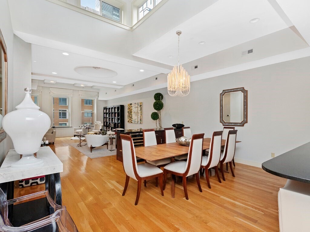 Primary Photo - 811 Boylston St