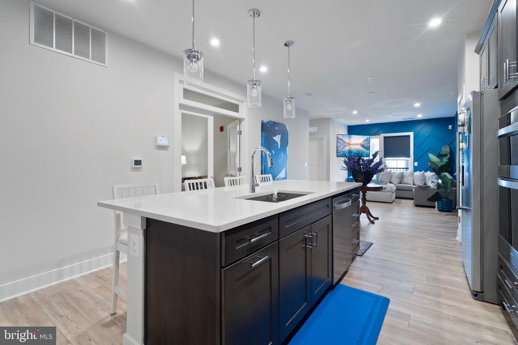 Primary Photo - 102 St Ives Pl