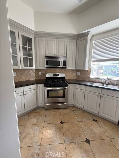 Building Photo - 4904 Laurel Canyon Blvd