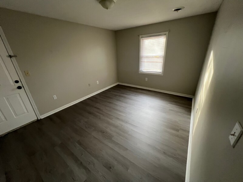 Foto principal - 107 Molloy Ct