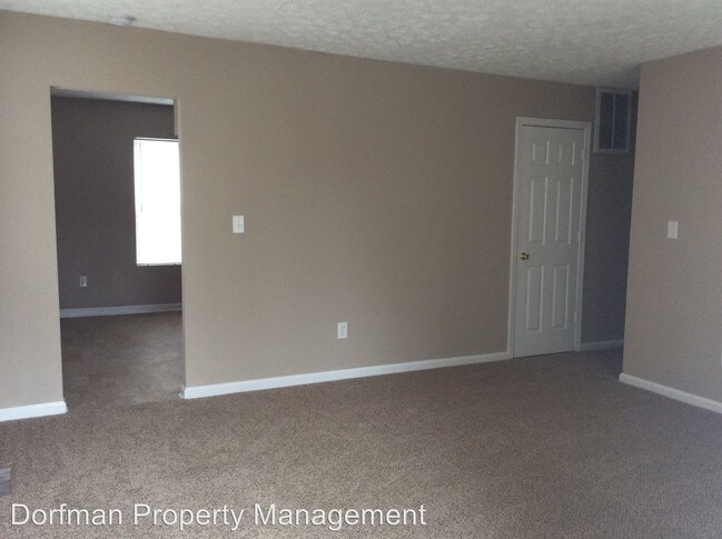 Building Photo - 4854 Leone Dr