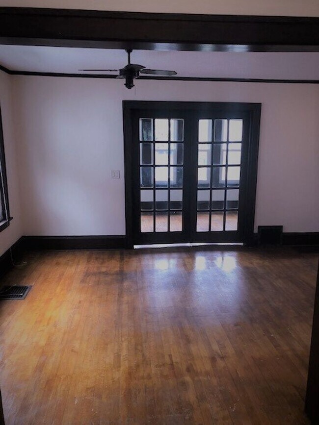 Foto del edificio - 3-Bed, 1-Bath Como House