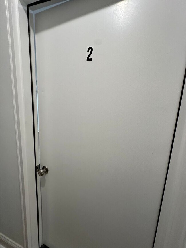 Foto del edificio - 1209 N Franklin St