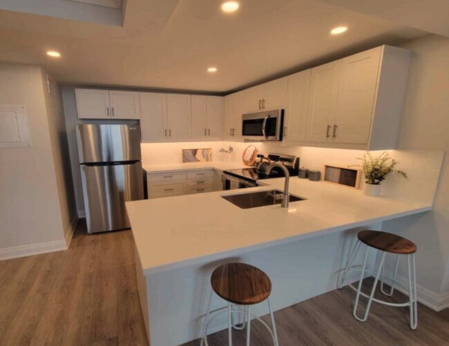 Photo du bâtiment - 387 E 42nd St