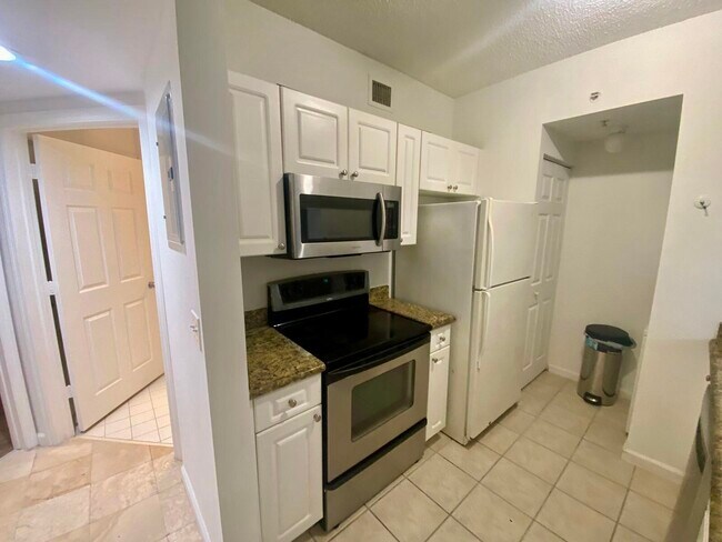 Foto del edificio - 17100 N Bay Rd